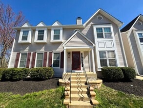 Building Photo - Bright And Spacious 2 Bed 2 Bath Condo In Ramblewood At Daventry