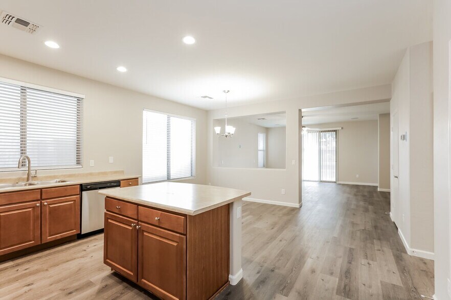 Building Photo - 3117 W St Kateri Dr