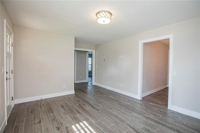 Building Photo - 717 N Mt Olive St