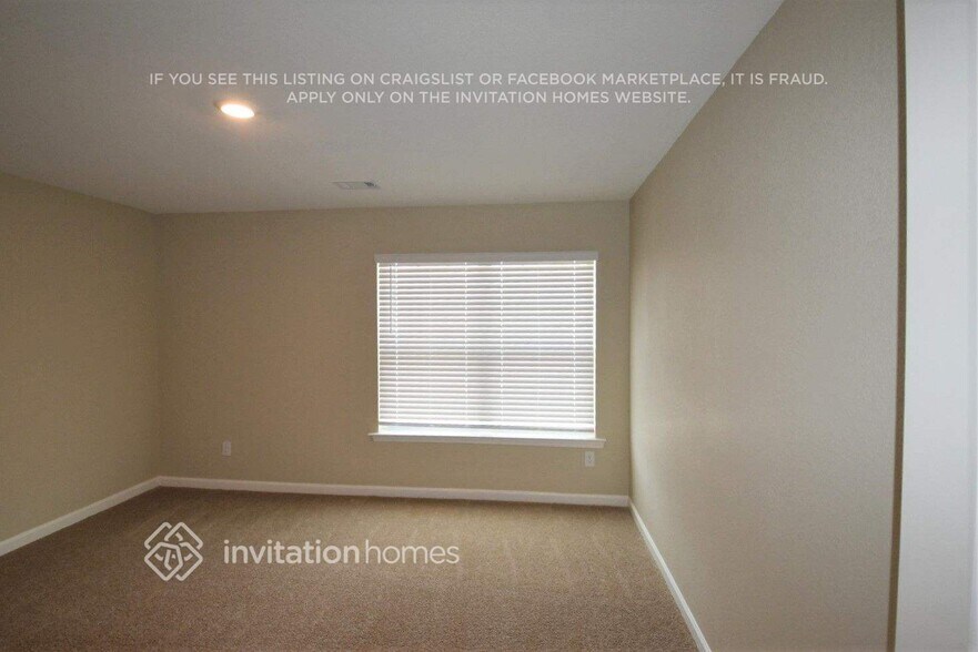 Building Photo - 161 Oliver Dr