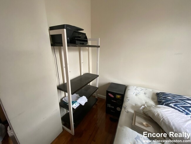 Building Photo - 38 Hemenway St