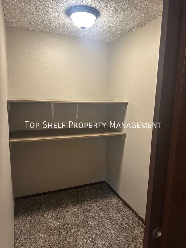 Building Photo - 1330 Williams St