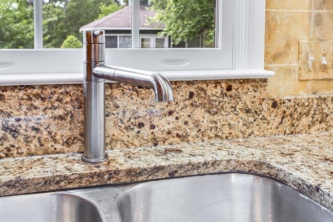 Building Photo - Coming Soon- 3 Bedroom and 2 Bath Home (Pe...