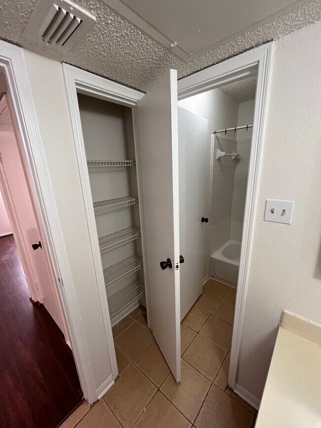 Building Photo - 2120 El Paseo St