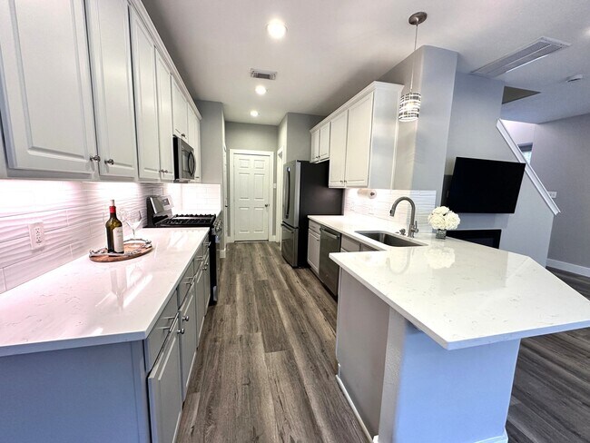 Building Photo - 46 Summer Haze Cir