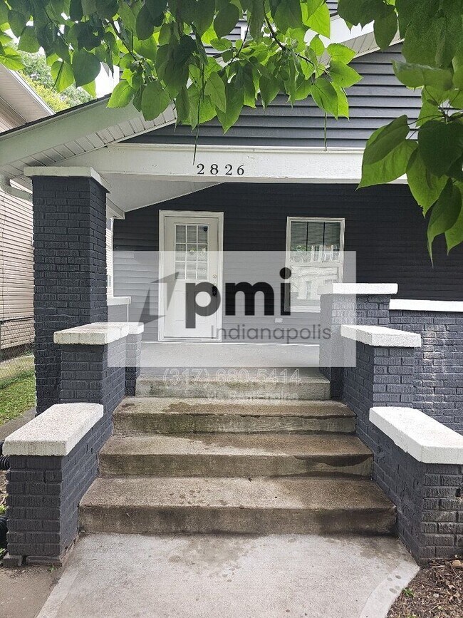 Primary Photo - 2826 N Park Ave