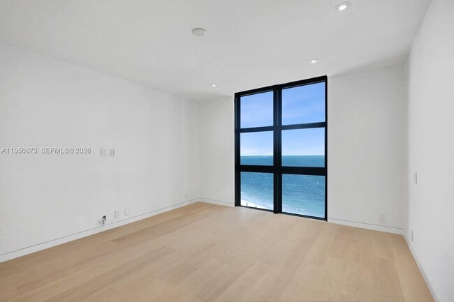 Building Photo - 1111 Crandon Blvd