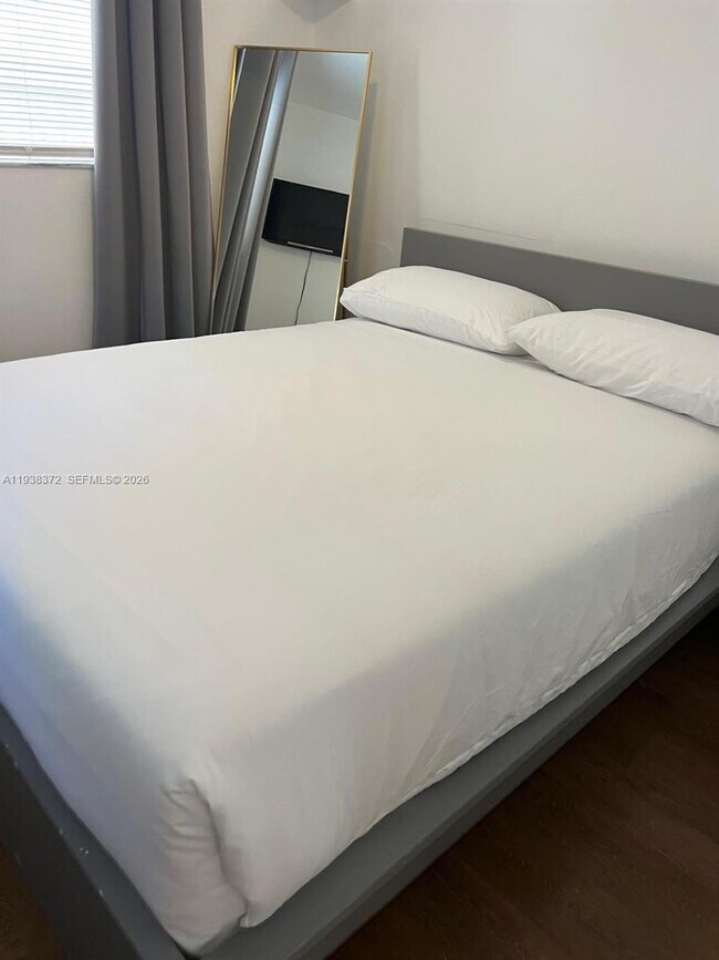 Building Photo - 740 Michigan Ave