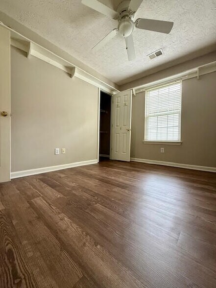 Bedroom 3 - 516 Dabney Dr