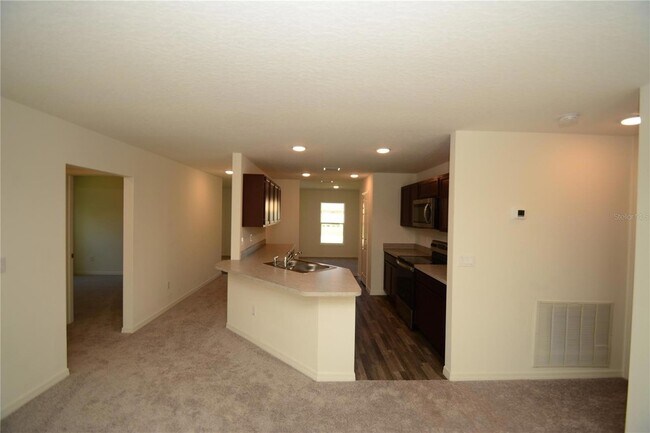 Building Photo - 93 Panorama Dr