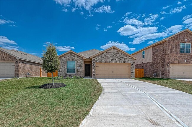 Building Photo - 553 Amberwood Pk Dr