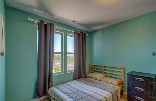 Building Photo - Long Realty & Property Management- Furnish...