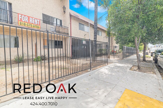 Building Photo - 8828 1/4 Memory Park Ave-