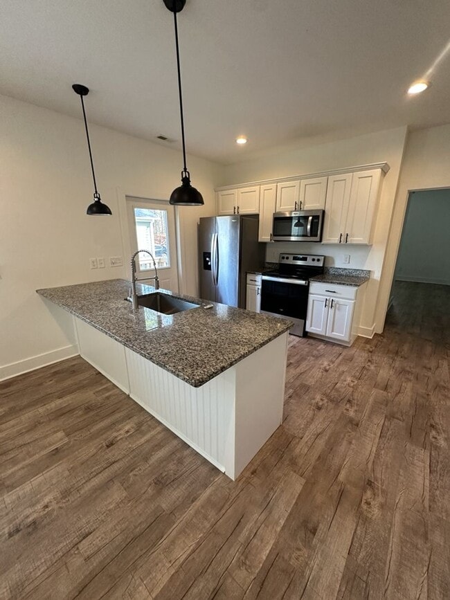 Building Photo - Updated 3BR Home Near Tennessee River | Pet Friendly