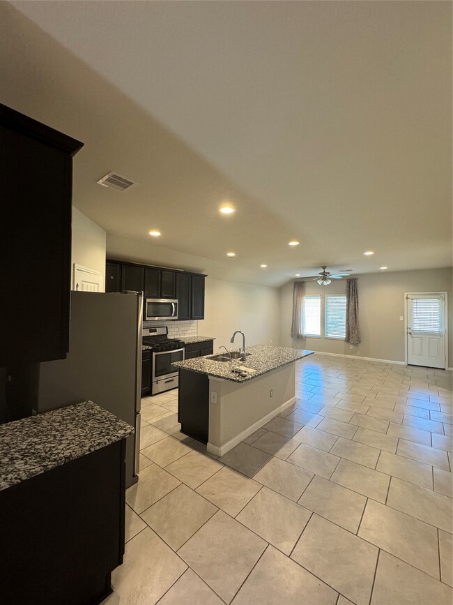 Building Photo - 7527 Flintrock Hollow Trail