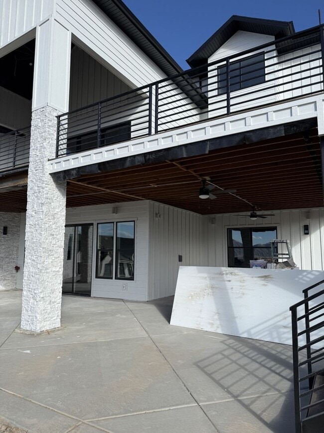 Building Photo - Brand New Basement Appartment