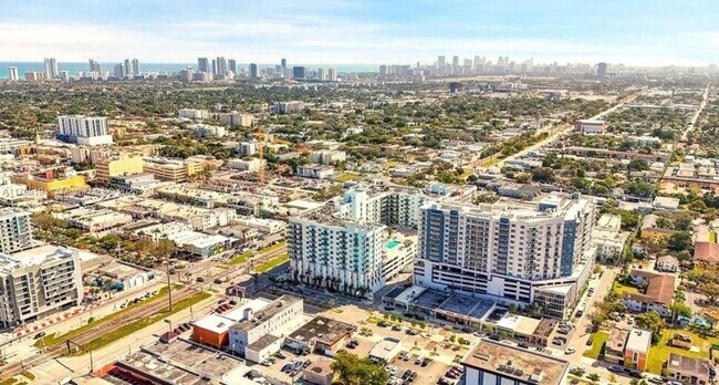 Building Photo - 140 S Dixie Hwy