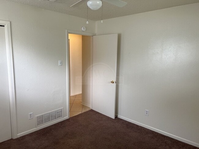 Building Photo - 1811 Janis Dr