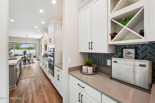 Building Photo - 10223 Silverbrook Trl
