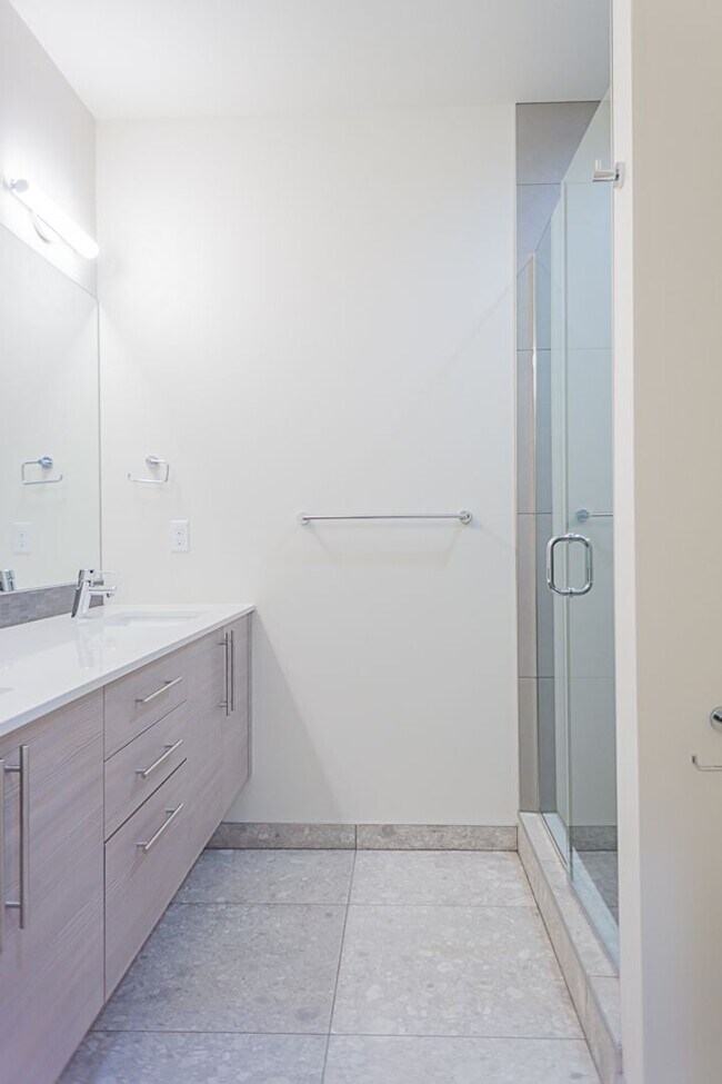 Building Photo - 3bd/2.5ba Seattle Townhome