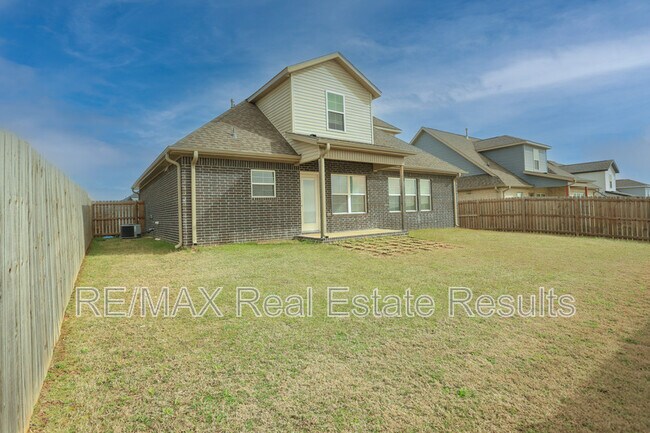 Building Photo - 5911 SW Gentle Winds Ave
