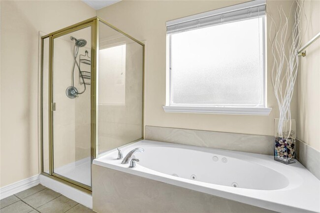 Building Photo - 2416 Spoonbill Dr