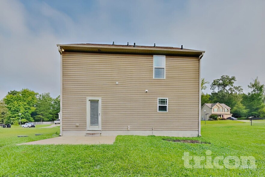 Building Photo - 175 Crown Side Dr
