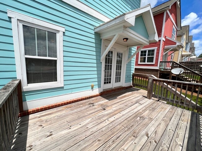 Building Photo - PRE-LEASING FOR AUGUST 2026!