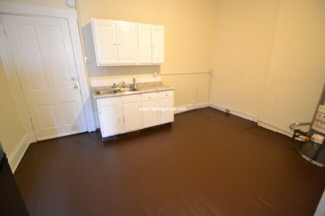 Building Photo - 1042 Marshall Ave