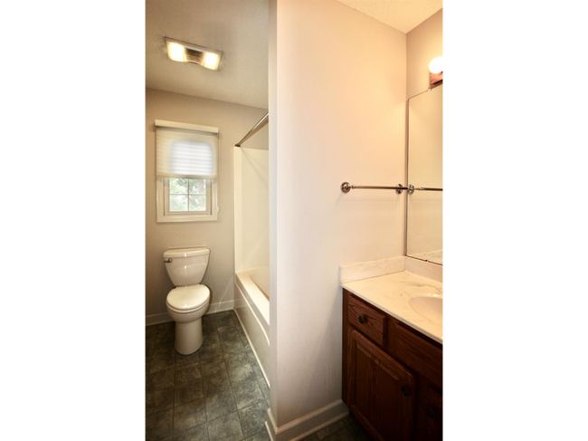 Building Photo - 163 Hunter Trail