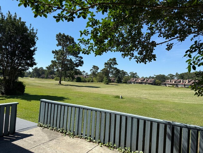 Building Photo - Beautiful 2 bedroom 2 bath unfurnished Townhome - Olde Point Golf Course - Hampstead