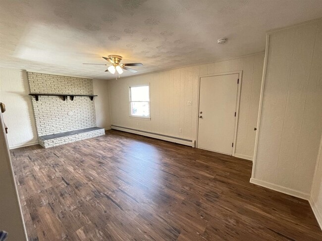 Building Photo - 154 Trenton Ave