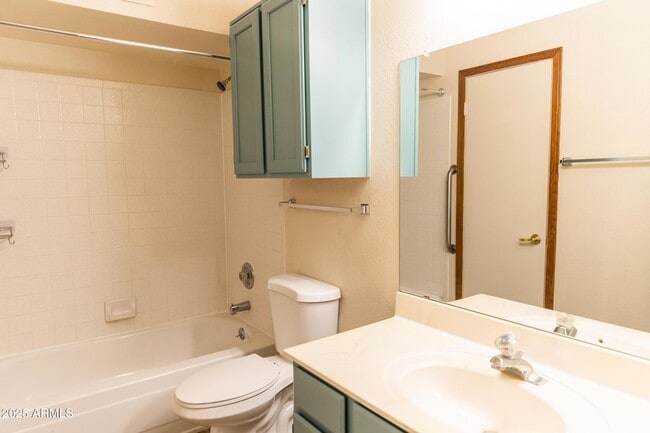 Building Photo - 4901 S Calle Los Cerros Dr