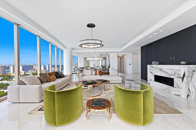 Building Photo - 17975 Collins Ave