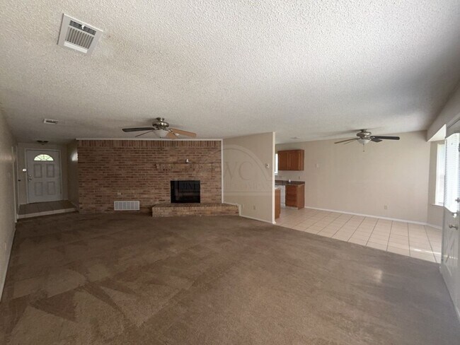 Building Photo - 1510 Rose Ave