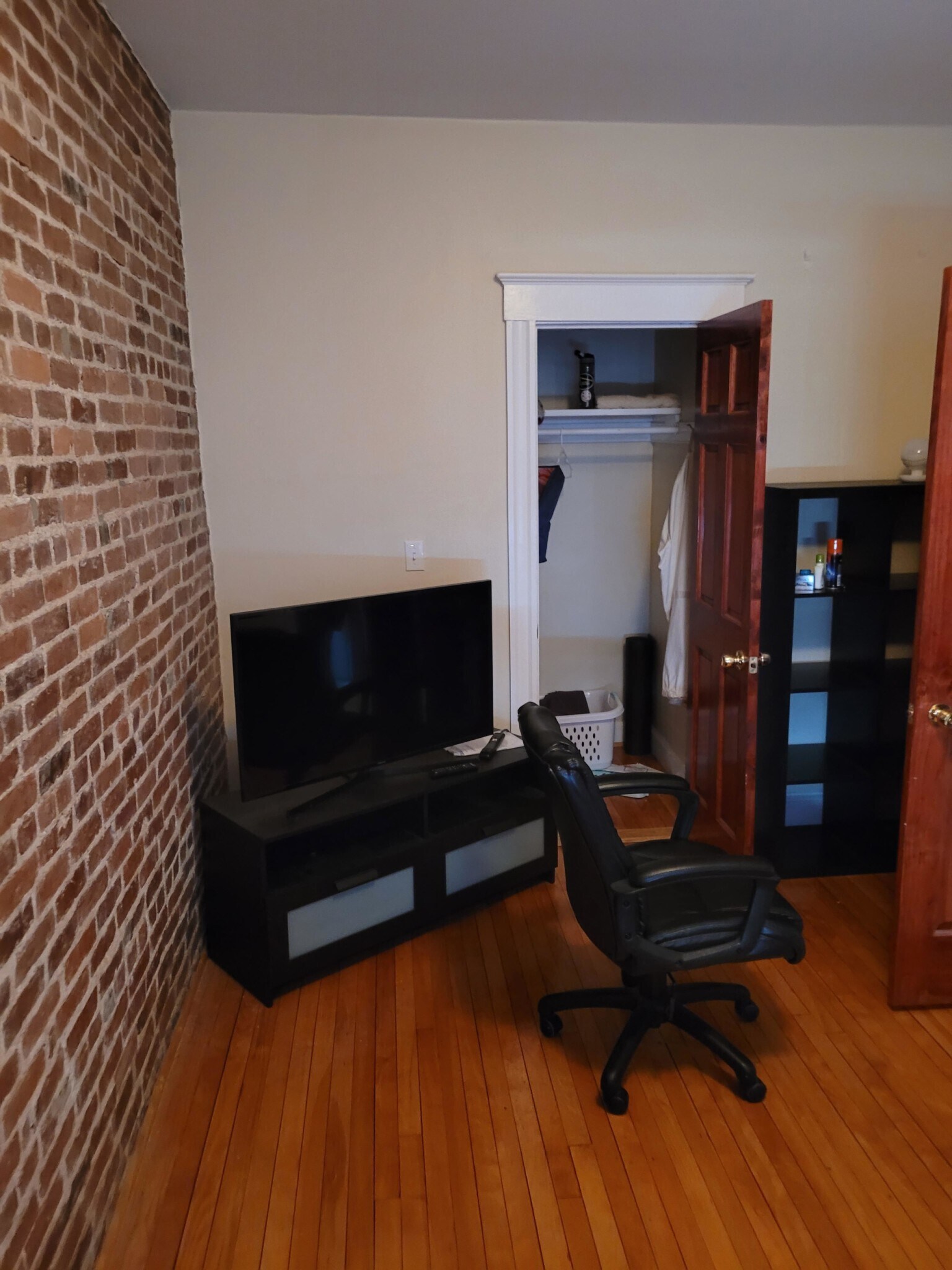 Building Photo - 8 Farrington Ave