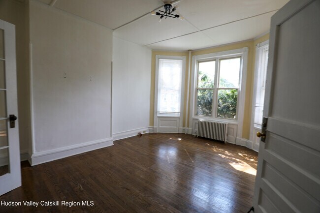 Building Photo - 141 St James St
