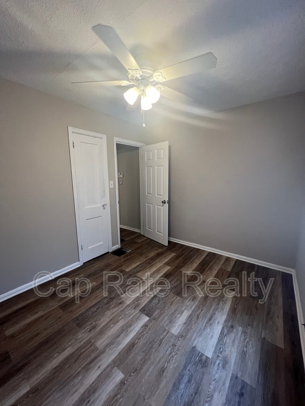 Building Photo - 2769 McGuffey Rd