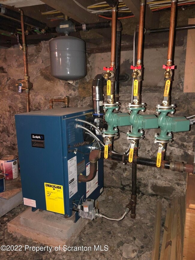 Building Photo - 176 Belmont St