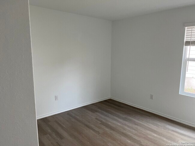 Building Photo - 6507 Scarecrow Wy