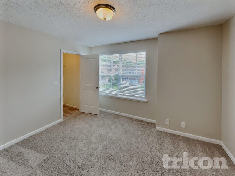 Building Photo - 108 Tulip Grove Point