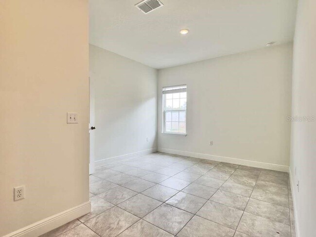 Building Photo - 15885 SW 35th Court Rd