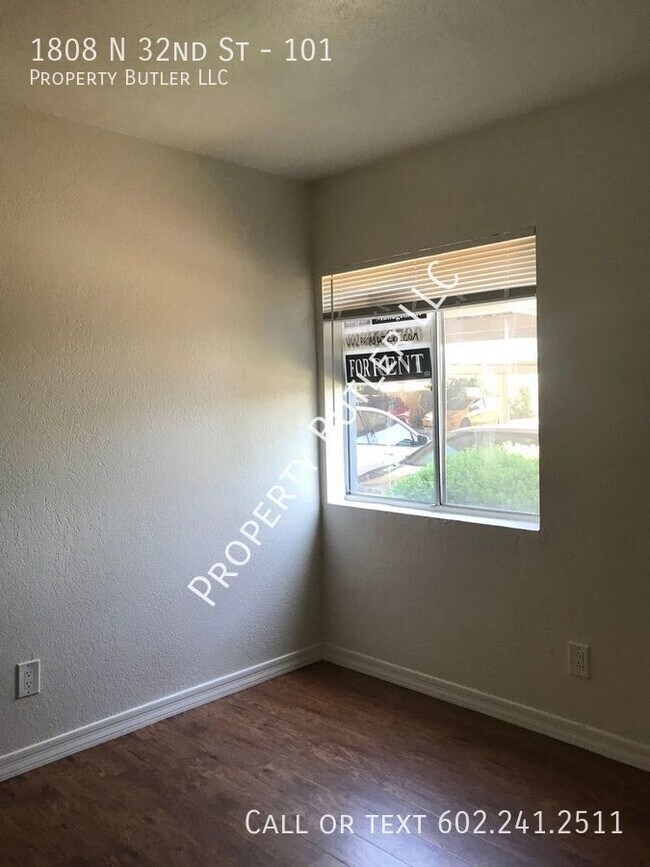 Building Photo - 1808 N 32nd St