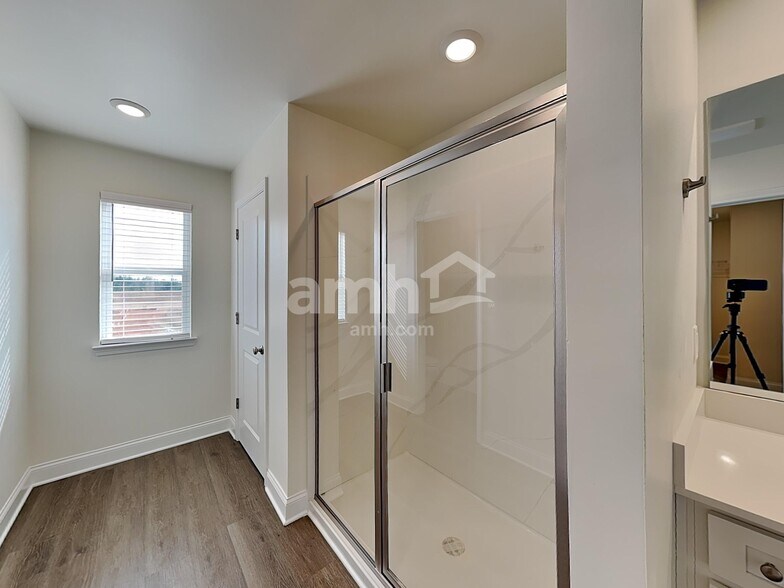 Building Photo - 3286 Emzy Dr