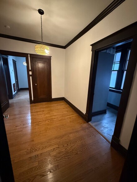 Building Photo - 2641 S Kingshighway Blvd