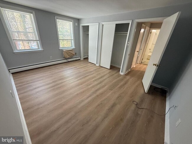 Building Photo - 27 Wallingford Ave