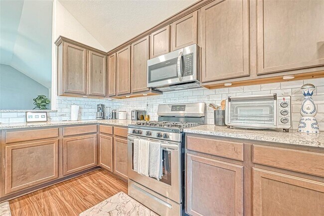 Building Photo - 20202 Creekdale Bend Dr