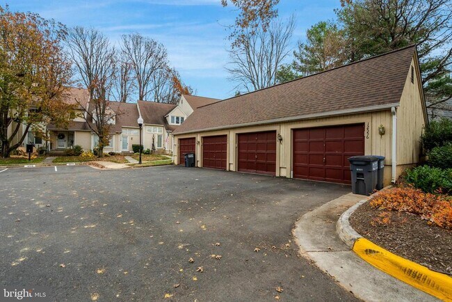 Building Photo - 12552 Garland Tree Ct