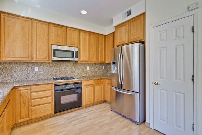 Building Photo - Spacious 4-Bedroom Home on Private Cul-De-Sac | No HOA | Custom Closets, New Floors & Lush Backya...