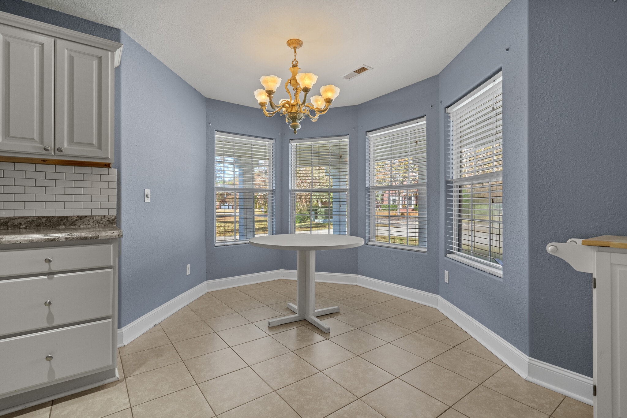 Building Photo - 2409 Hunters Trl